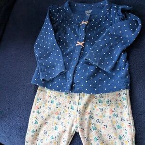 ⭐$7 WHEN BUNDLED⭐ Carter's Navy and Cream Polka Dot Pajama Set